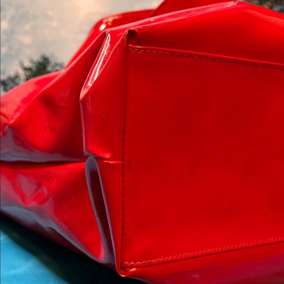 Salvador Faragamo Gancini Red Enameled Leather Large Tote Bag Beautiful! - Picture 8 of 12